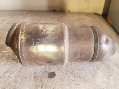 7591446 catalytic converter