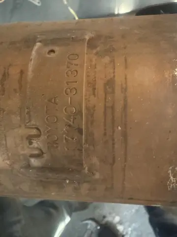 محوّل حفّاز 17140-31370