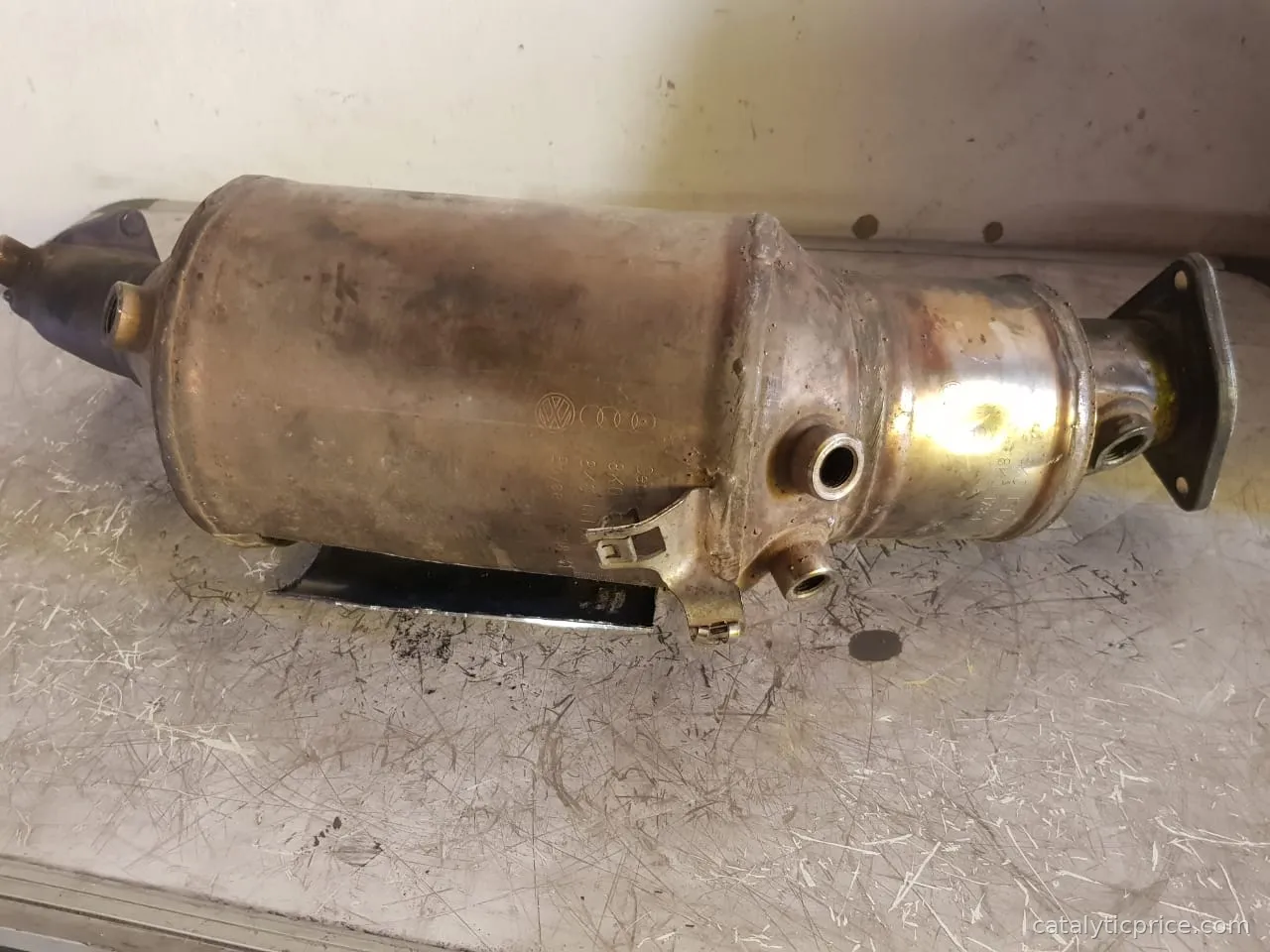 8KO131765F catalytic converter