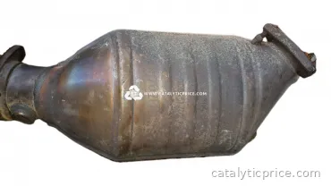 8D0131701 catalytic converter