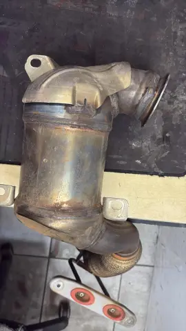 2Q0131690A catalytic converter