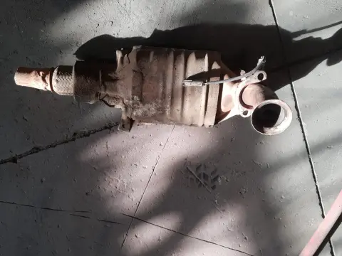 7700844594 catalytic converter