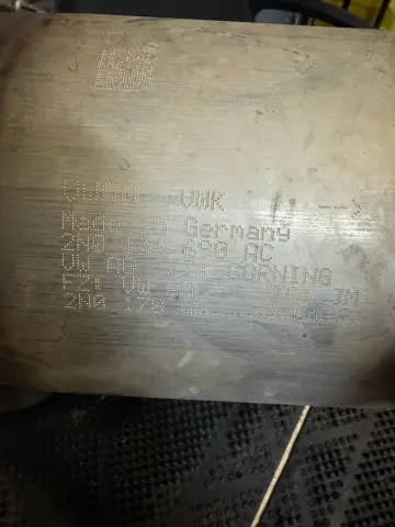 2N0131690AC catalytic converter
