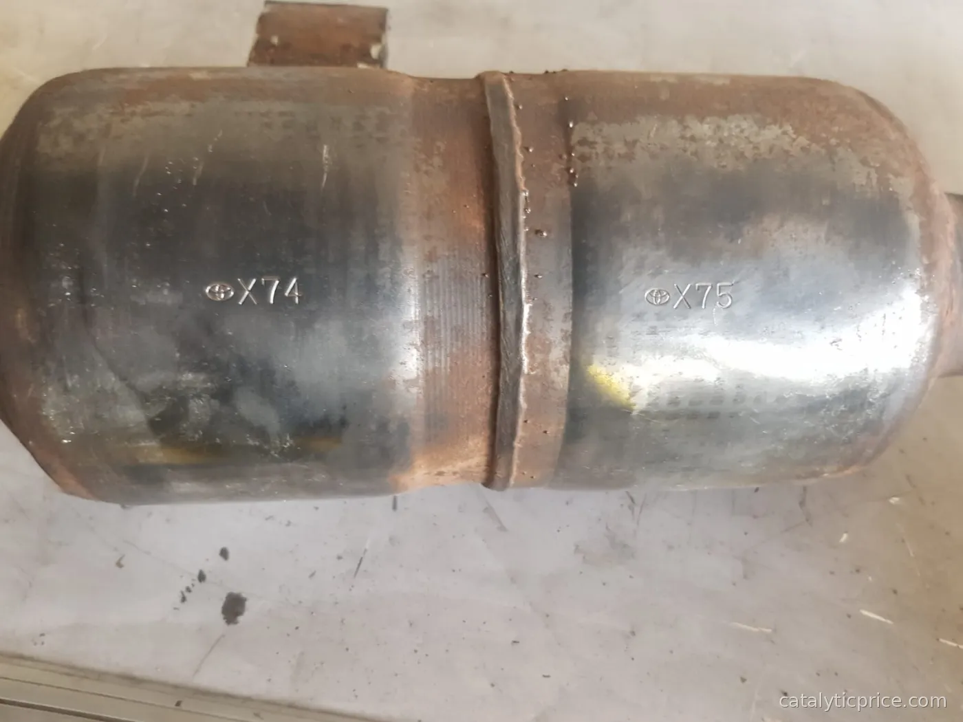KAT041 catalytic converter