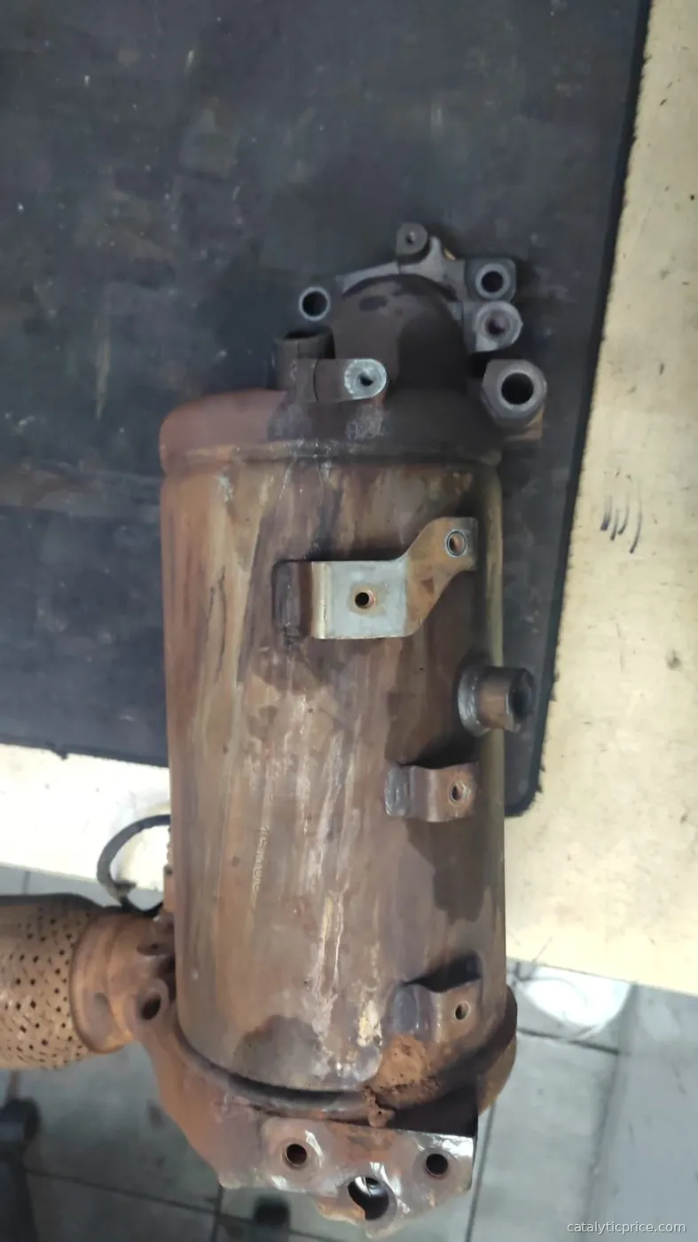 SH11 catalytic converter