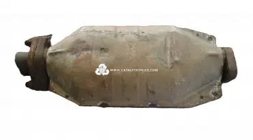 V8 catalytic converter