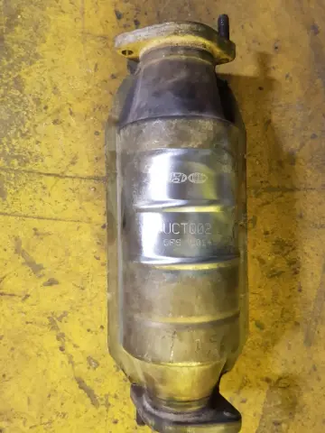 UCTQ02 catalytic converter