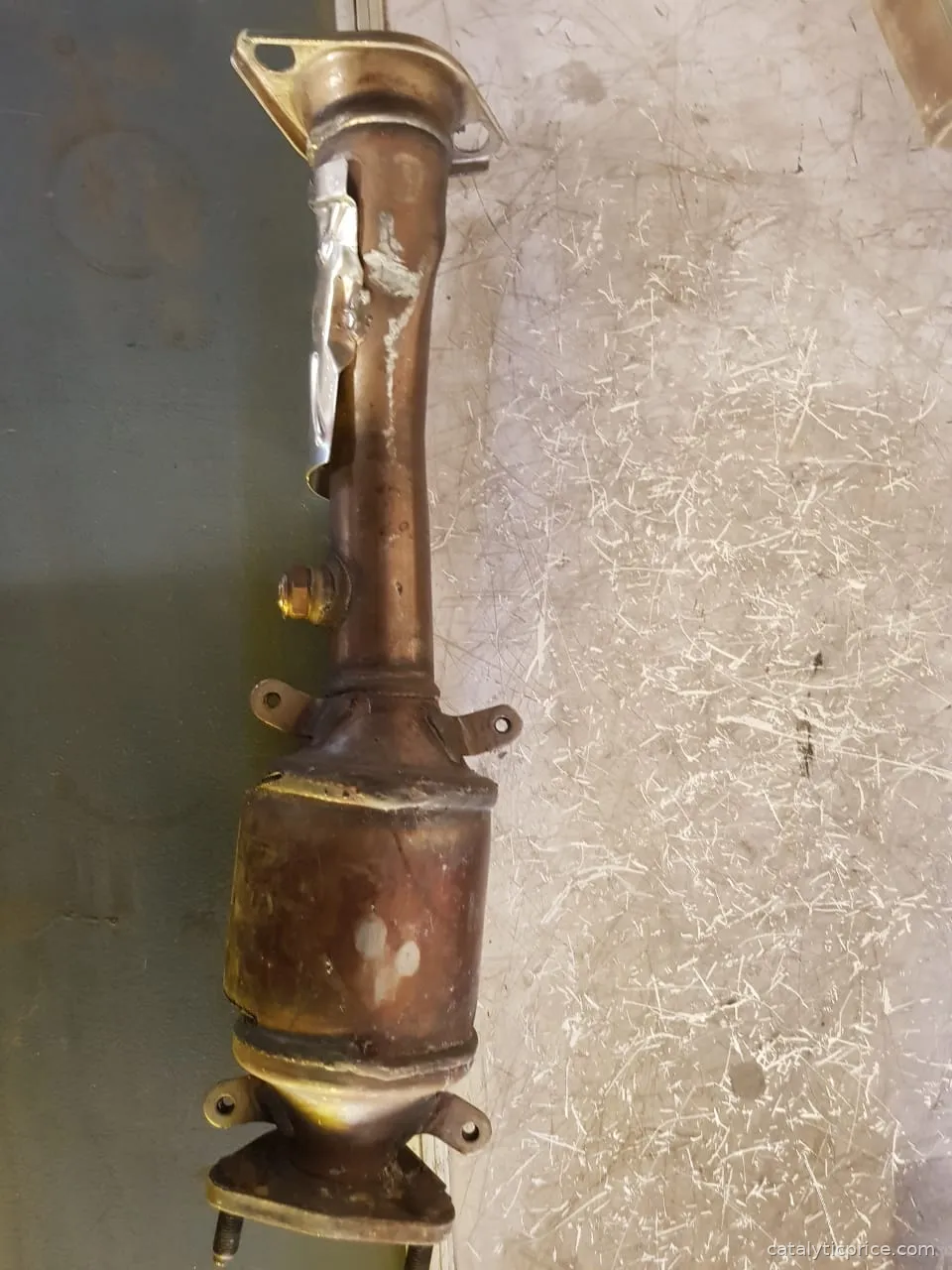 C22 catalytic converter
